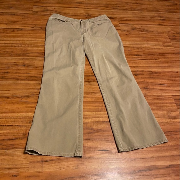 Jones New York Pants - Jones New York Signature Women’s Twill Pants 12